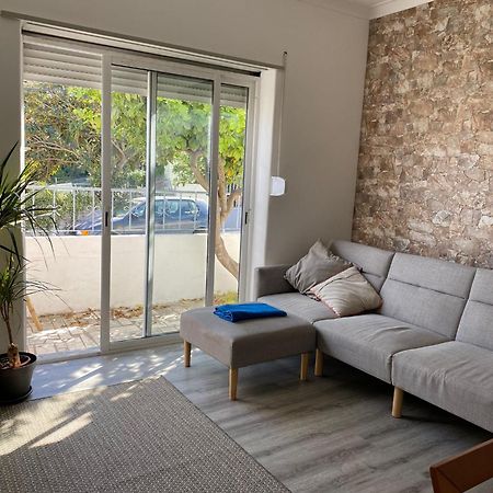 Casa Em Charneca De Caparica Villa Eksteriør billede