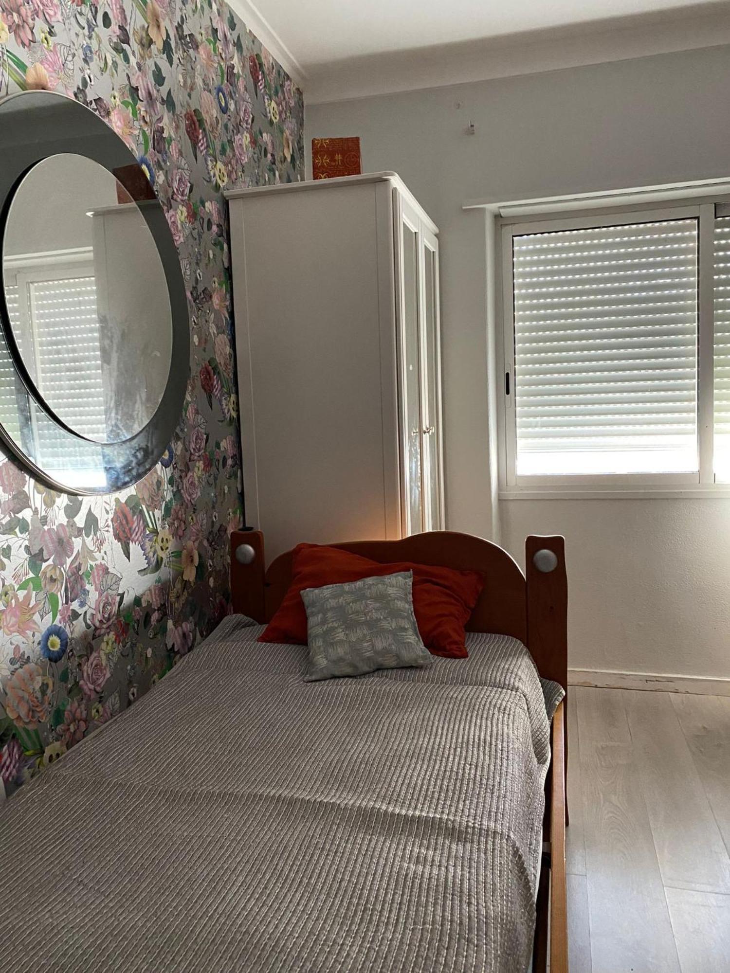 Casa Em Charneca De Caparica Villa Eksteriør billede